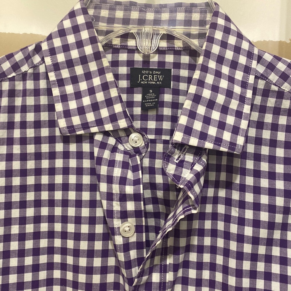 Men’s plaid button down